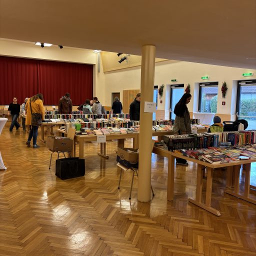 Bücherflohmarkt